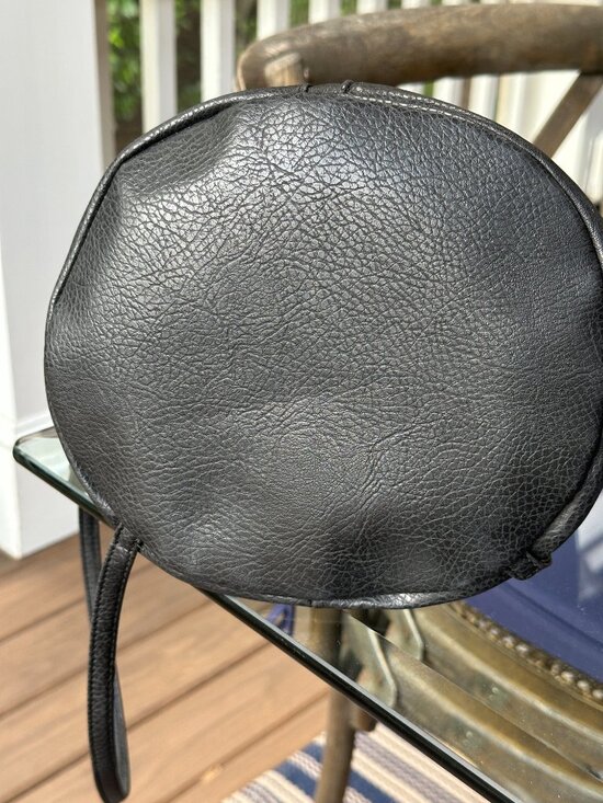 Kenneth Cole Reaction Faux Leather Tanner Bucket Bag Backpack Black Gold NWT main image 15
